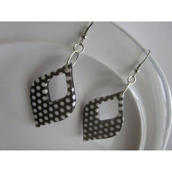 Teardrop polka dot earring dangle black white polka dot nickel free posts dangle - Picture 5 of 5